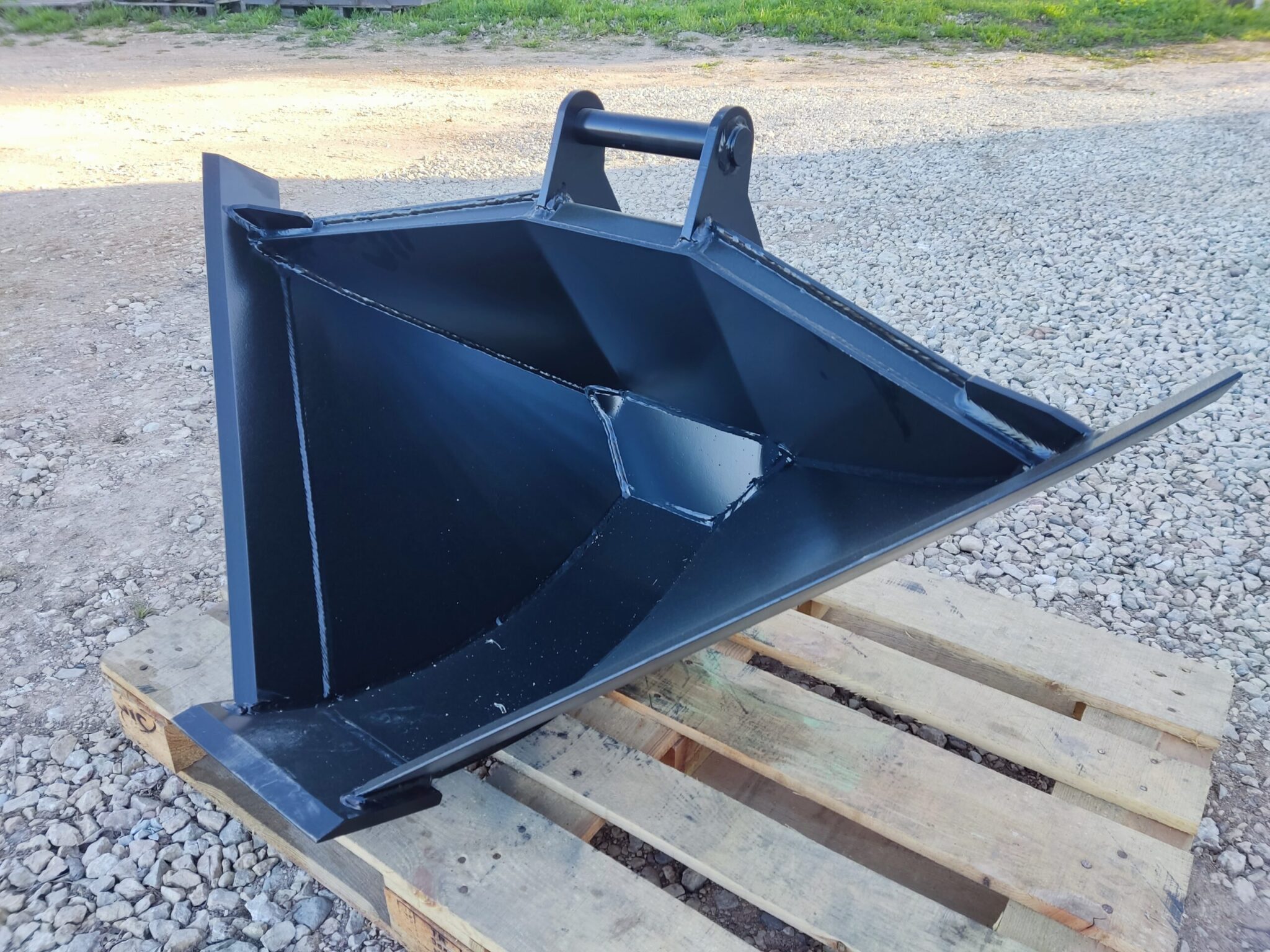 Volvo EC27D - 2,7T kraavikulp 25€